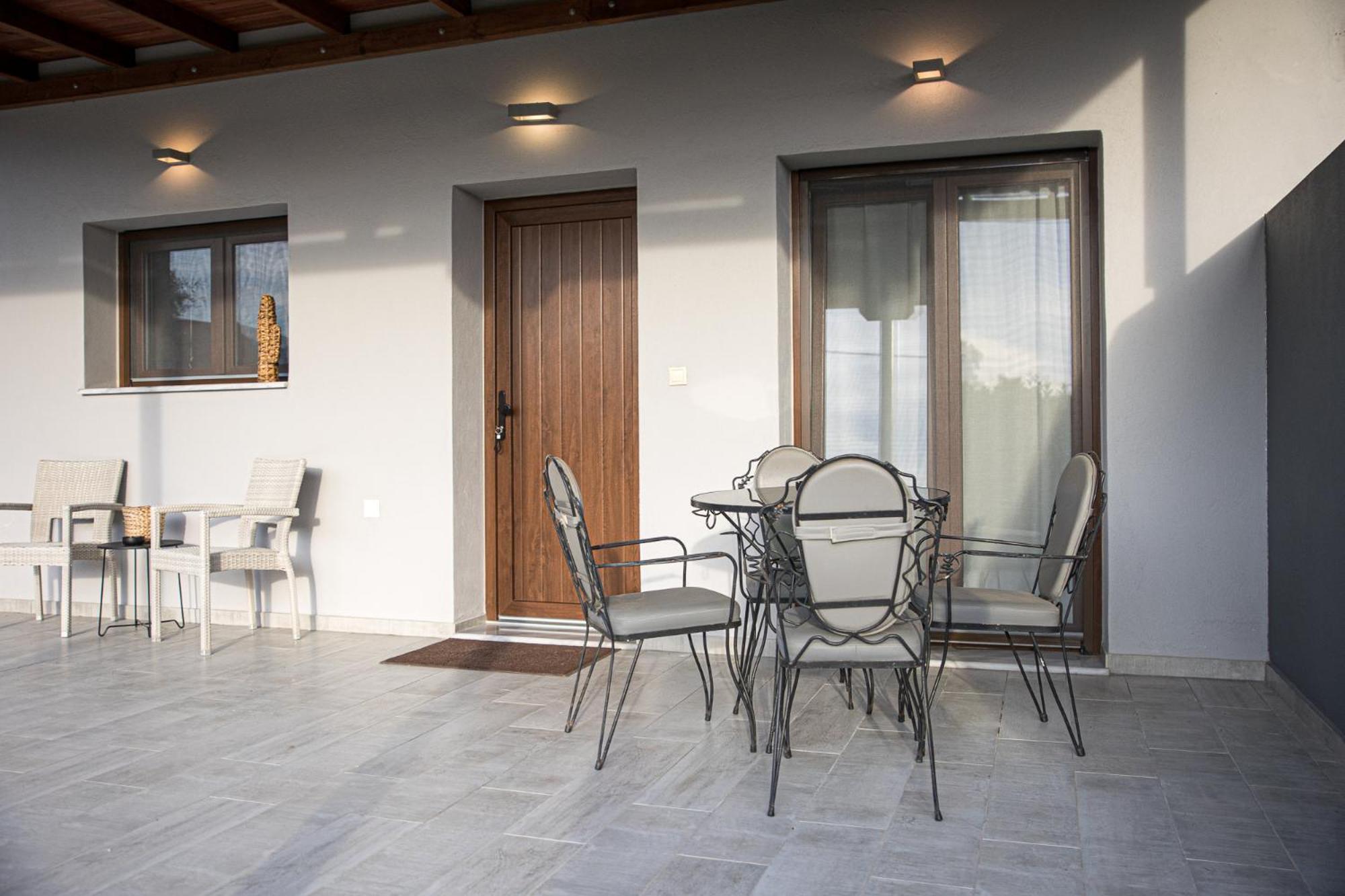 Countryside Luxury Studios Káto Lekhónia Exterior foto