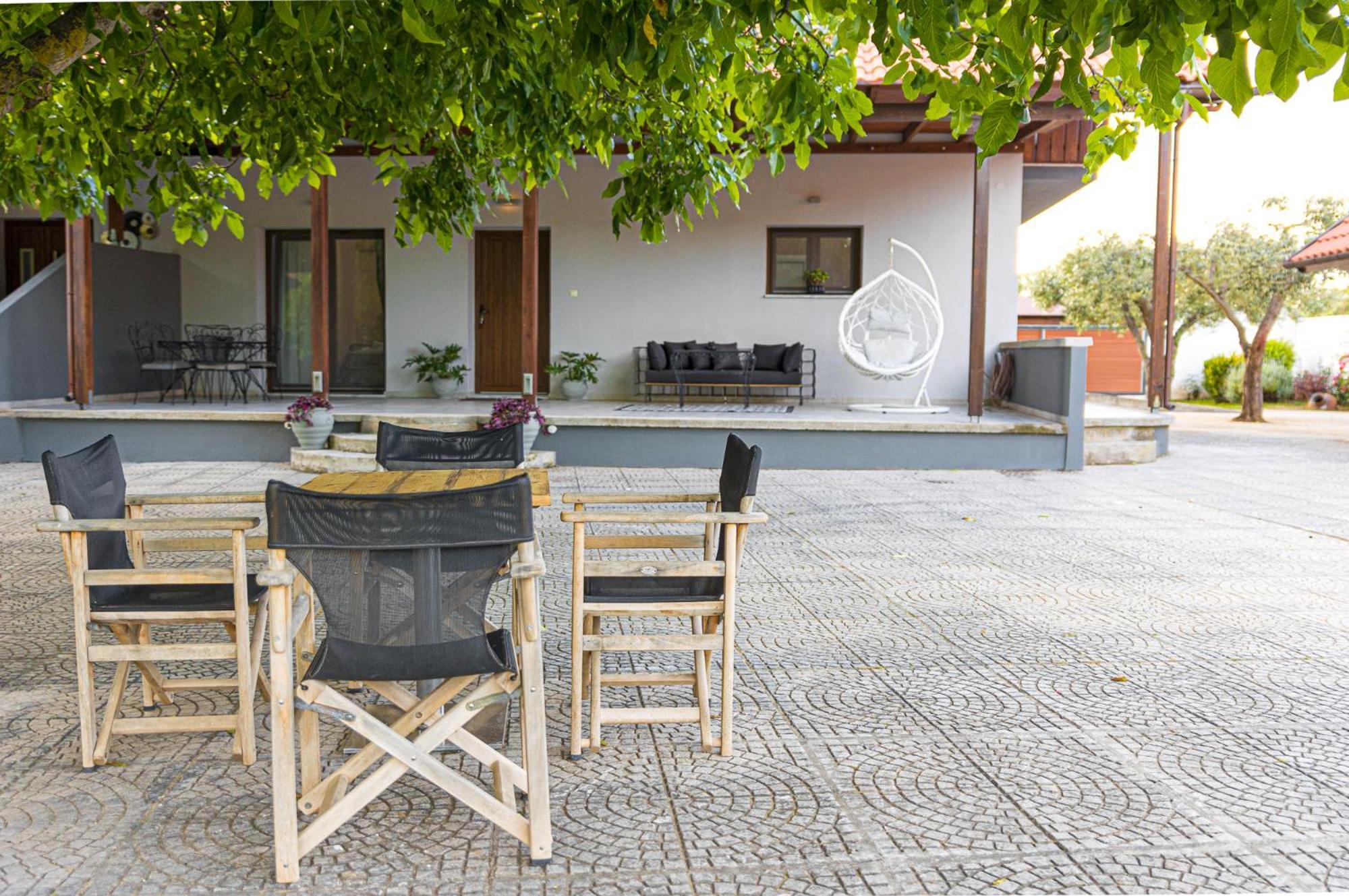 Countryside Luxury Studios Káto Lekhónia Exterior foto